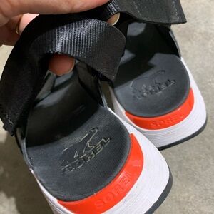 Sorel |Black and Red Sandals | Women 8 | good condition